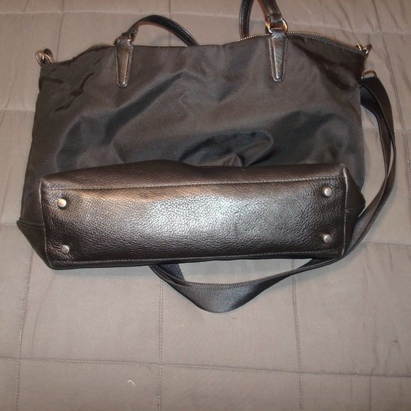 COACH PURSE WITH ATTACHABLE ADJUSTABLE NYLON STRAP - Picture 7 of 11